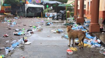 Fiesta in Plaza de San Cristóbal Zapotitlán ends with trash