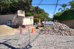 Cobblestones being installed on Ocampo Street from Río Zula to downtown