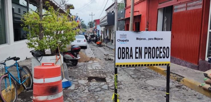 Colón Street patched between Hidalgo and Independencia Streets