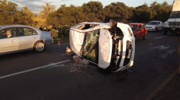 Car overturned in Guadalajara-Chapala highway accident