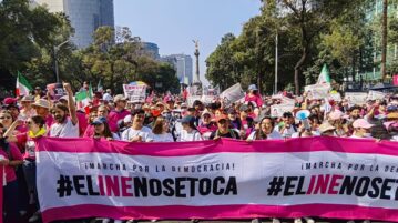 Thousands march in Mexico in defense of INE