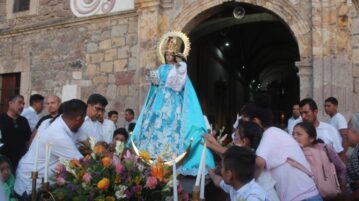 Up to 2, 000 people joined Virgin of the Rosary’s Ajijic arrival