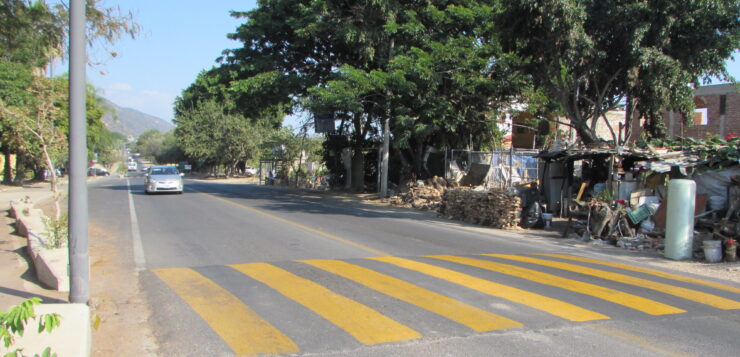 Citizens request speed bumps in La Canacinta