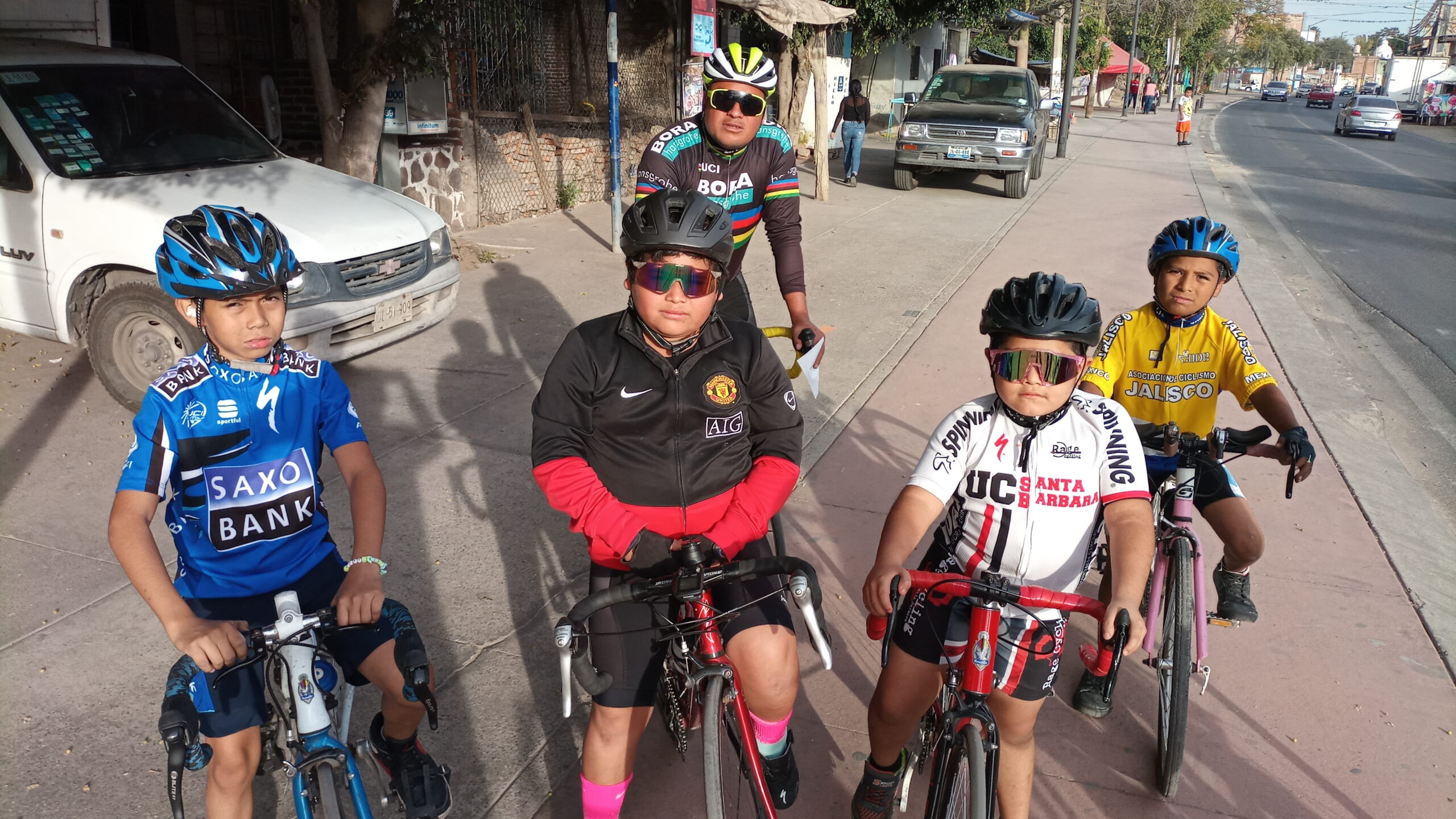 Young cyclists train in San Juan Cosalá on the bike path