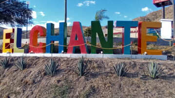 PHOTONOTE: El Chante letters get colorful