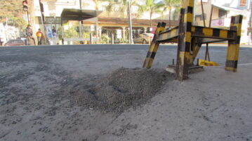 Ajijic drivers and pedestrians struggle with unfinished work on the Carretera