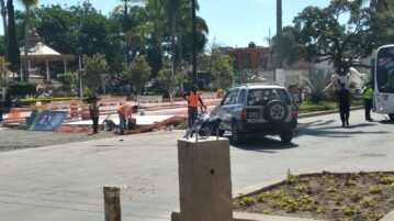 Motorcycle and pickup collide in Chapalain construction zone