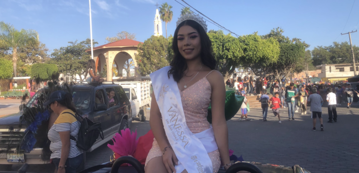 Two carnival queens for San Juan Cosalá