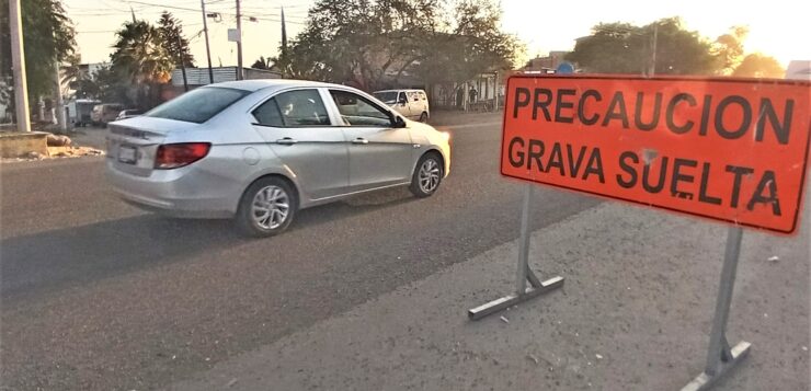 Still loose gravel on the Chapala-Jocotepec highway