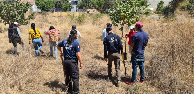 Search techniques demonstrated to relatives of missing persons