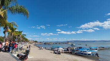 Lake Chapala down almost 30 inches during dry season