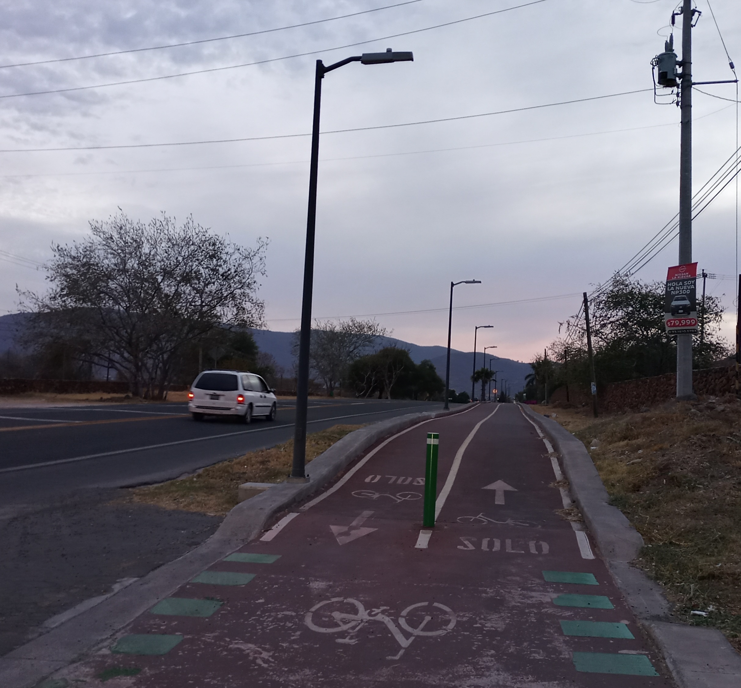 Jalisco government says Jocotepec is responsible for funding bike path lights