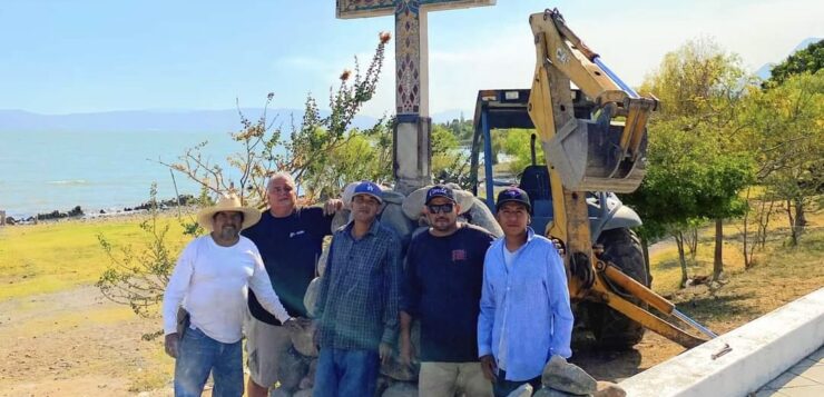 Barrio de Tecoluta now has its own cross