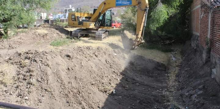 Jocotepec clears watercourses prior to rainy season