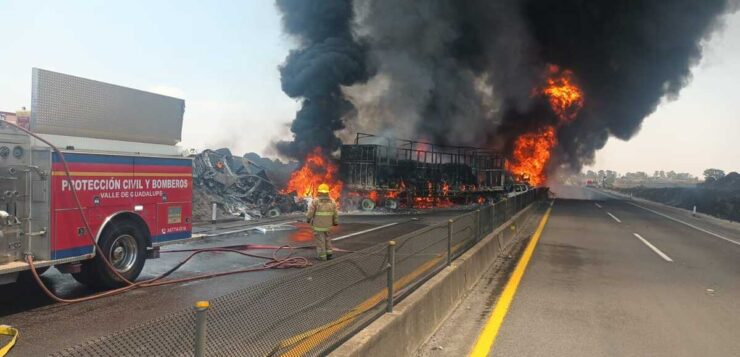 Crop burning possible cause of multiple car crash in Lagos de Moreno