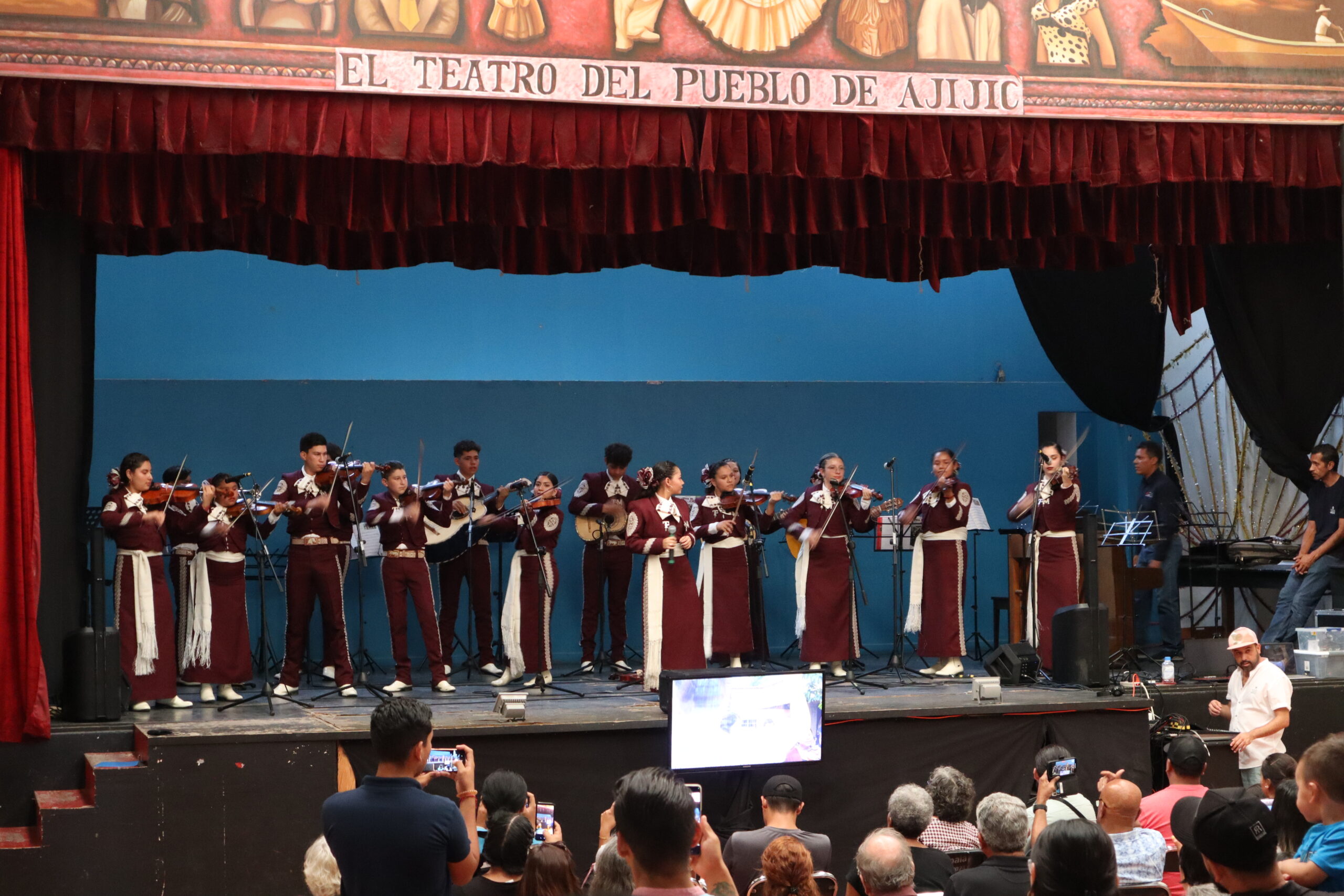 Mariachi Pedro Rey School celebrates its first anniversary with a lively recital