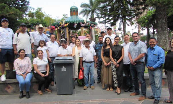 Pueblos Mágicos program provides 172 trash containers to Ajijic