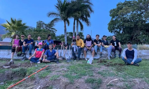 The group “Sembradores de Vida” plants over 30 trees on Ajijic's malecon