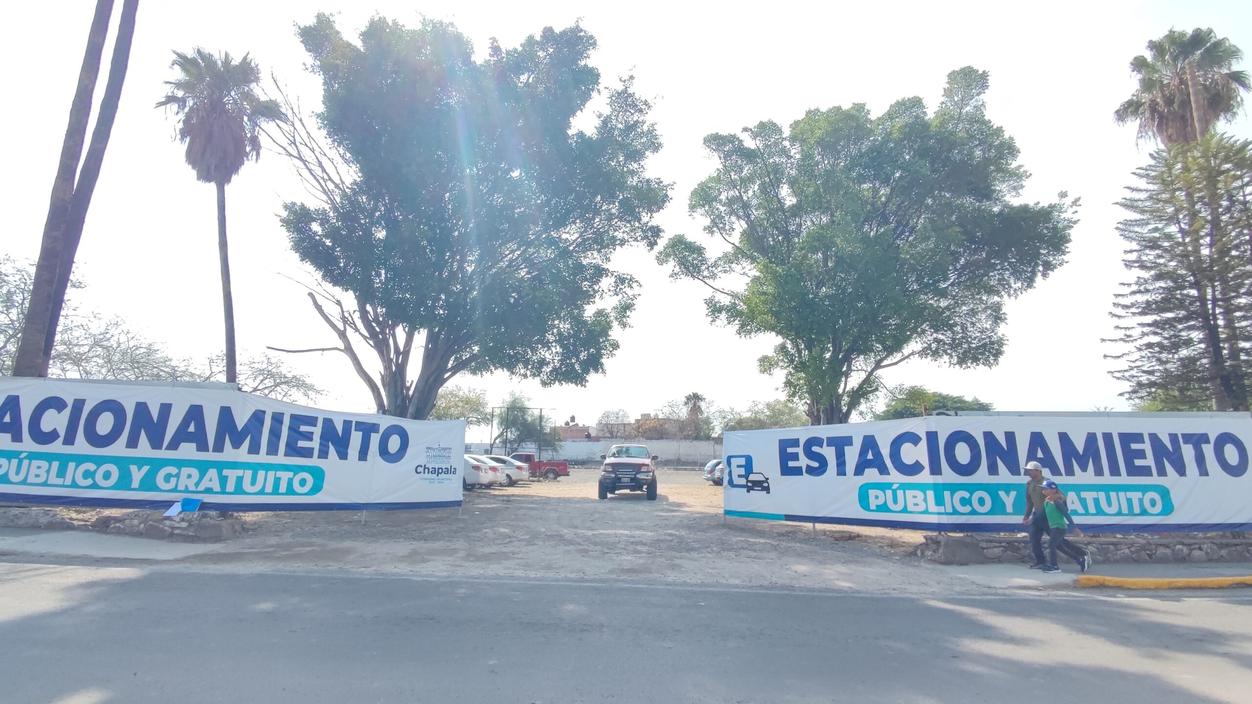 Chapala opens free parking for 1,000 cars