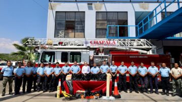 Raingear delivered to Chapala firefighters