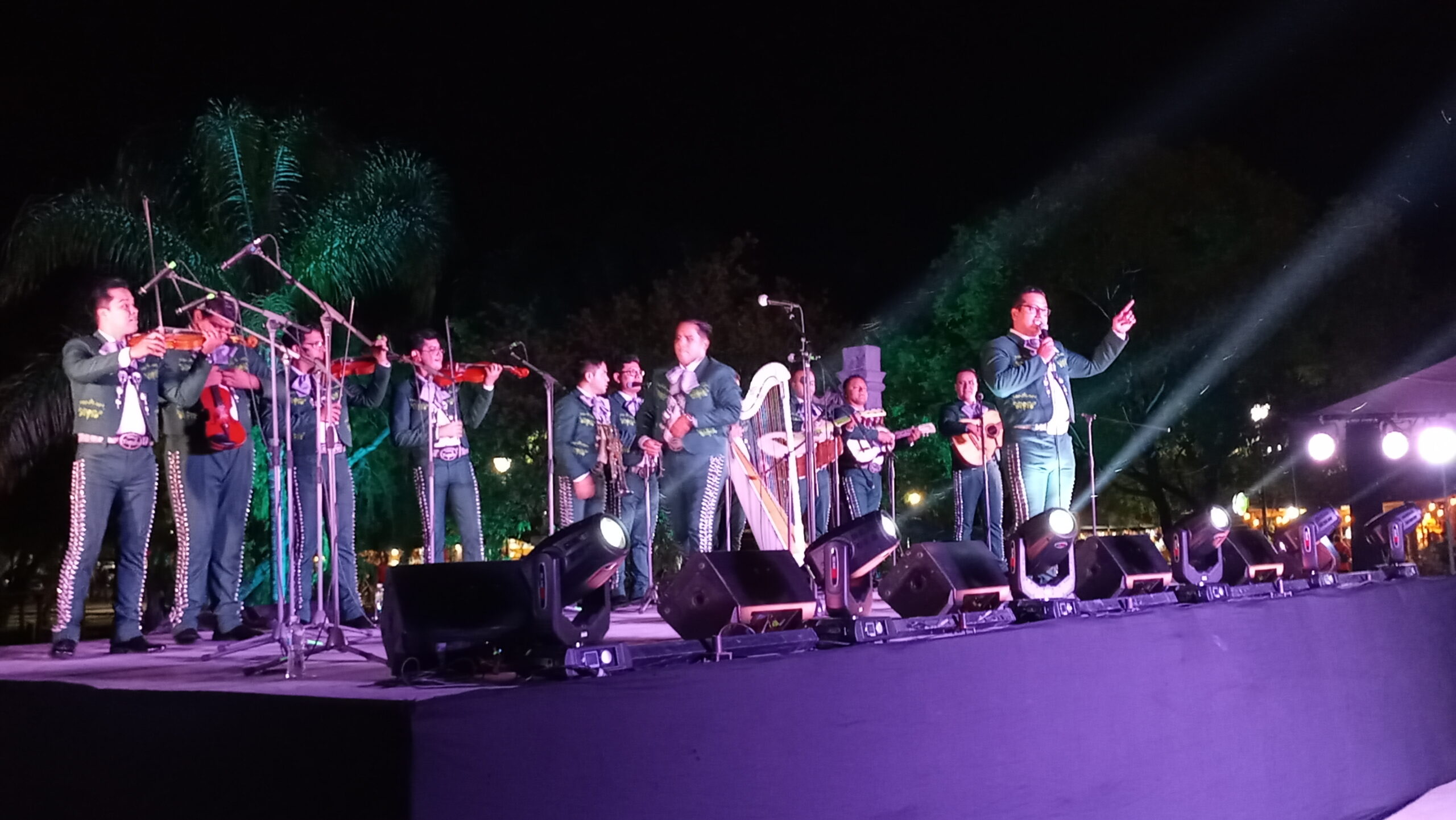 Jocotepec holds its second mariachi gala for 3000 fans