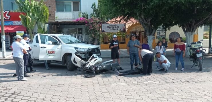 Motorcyclist run over near Chapala's boardwalk by a pickup truck