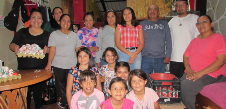 Mexican Kermes to help 18 sick people in Ajijic