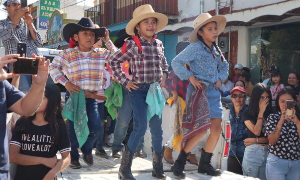 Parade commemorated Mexican Revolution in Ajijic on November 20