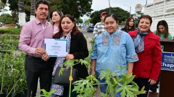 Chapala donates 1,500 trees and plants to municipality's schools