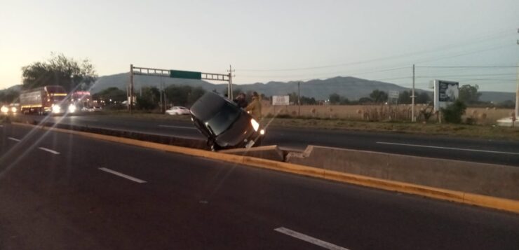 Traffic accident on highway 23 in front of the Castores company