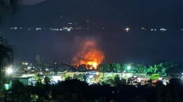 Tule marshes ablaze in San Antonio Tlayacapan