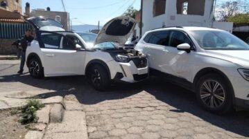 Two SUVs involved in a non-injury collision in Jocotepec