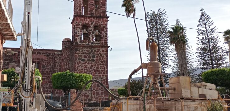 PHOTONOTE: Workers at the parish well are on vacation