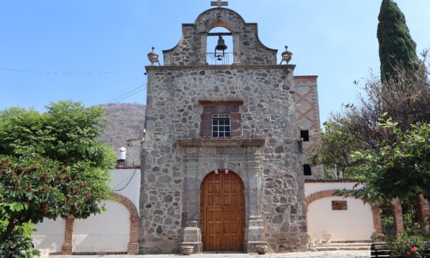 Our Lady of the Rosary returns to her home in Ajijic chapel