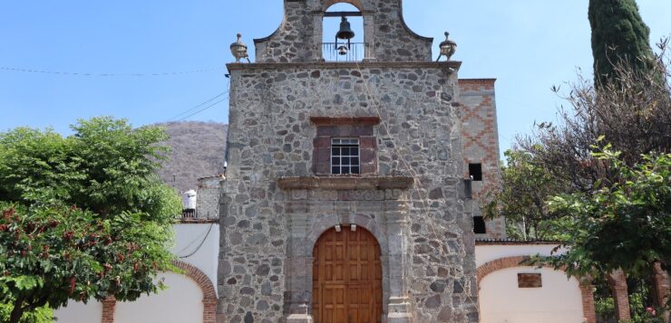 Our Lady of the Rosary returns to her home in Ajijic chapel