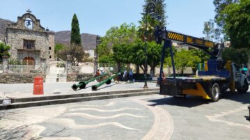 Installation of 10 new lamps in Ajijic square